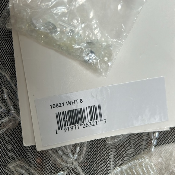 Mac Duggal 10821 NWT LONG SLEEVE FLORAL EMBELLISHED GOWN - Picture 8 of 8